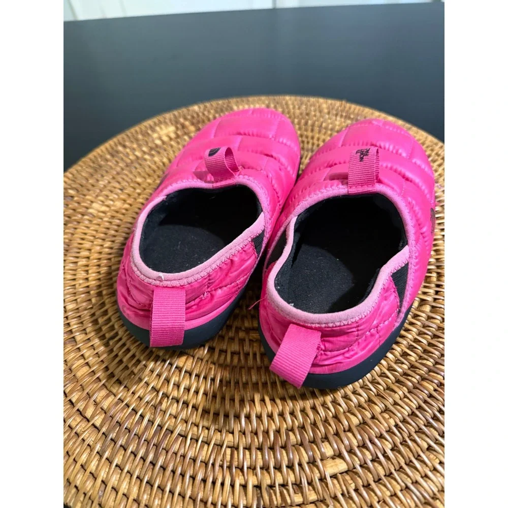 The North Face Kids Thermoball Traction Mule Pink Slip On Shoes NF0A39UX Size 2